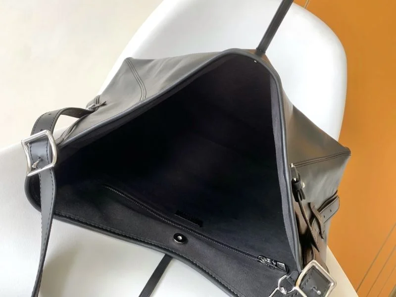 Versatile Louis Vuitton Shopping Bags 39147