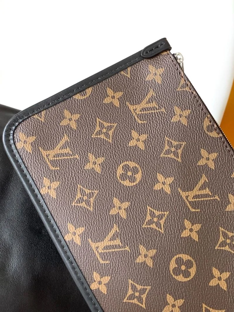 Versatile Louis Vuitton Shopping Bags 39147