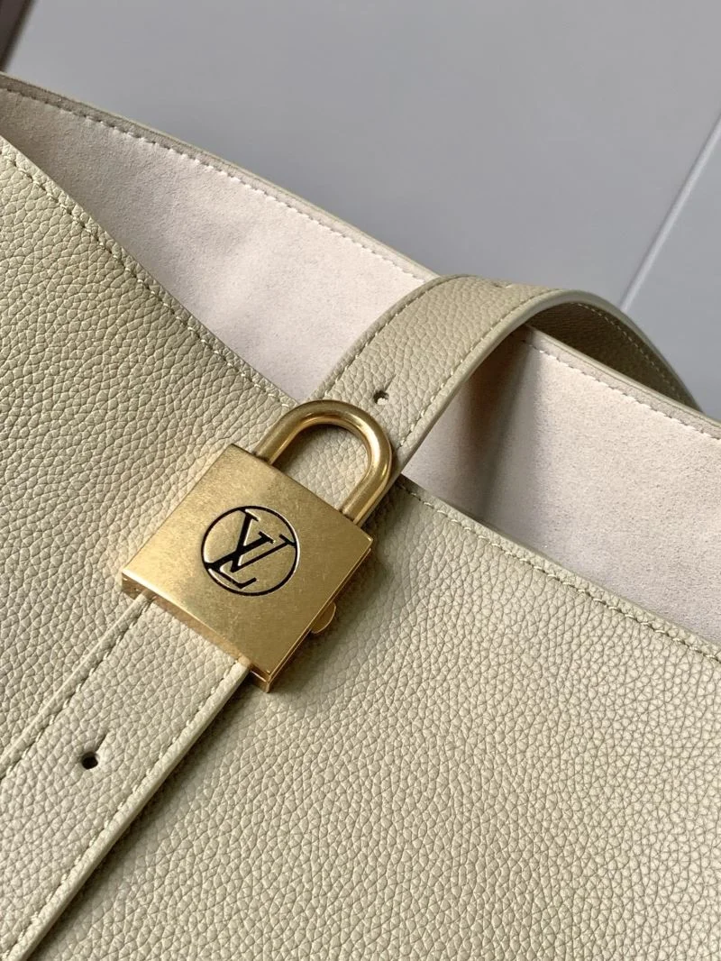 SoftTouch Louis Vuitton Shopping Bags 39158