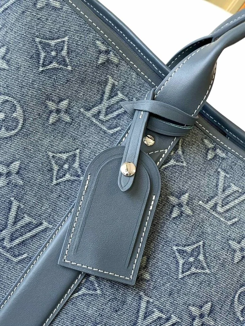 Thermal Louis Vuitton Shopping Bags 39137