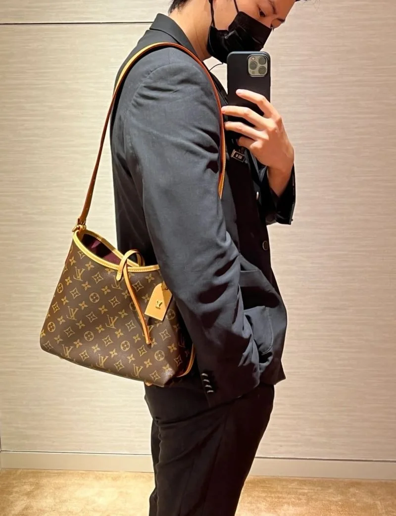 SunProtective Louis Vuitton Shopping Bags 39129
