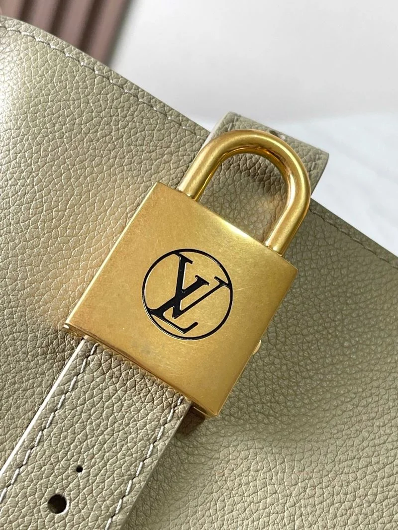 Timeless Louis Vuitton Shopping Bags 39149