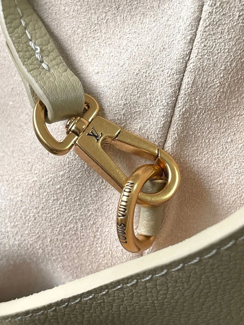 Timeless Louis Vuitton Shopping Bags 39149
