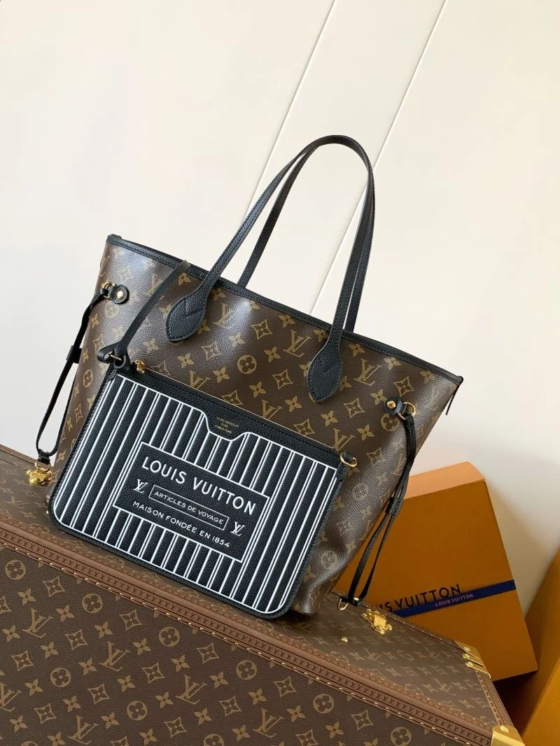 Resilient Louis Vuitton Shopping Bags 39120