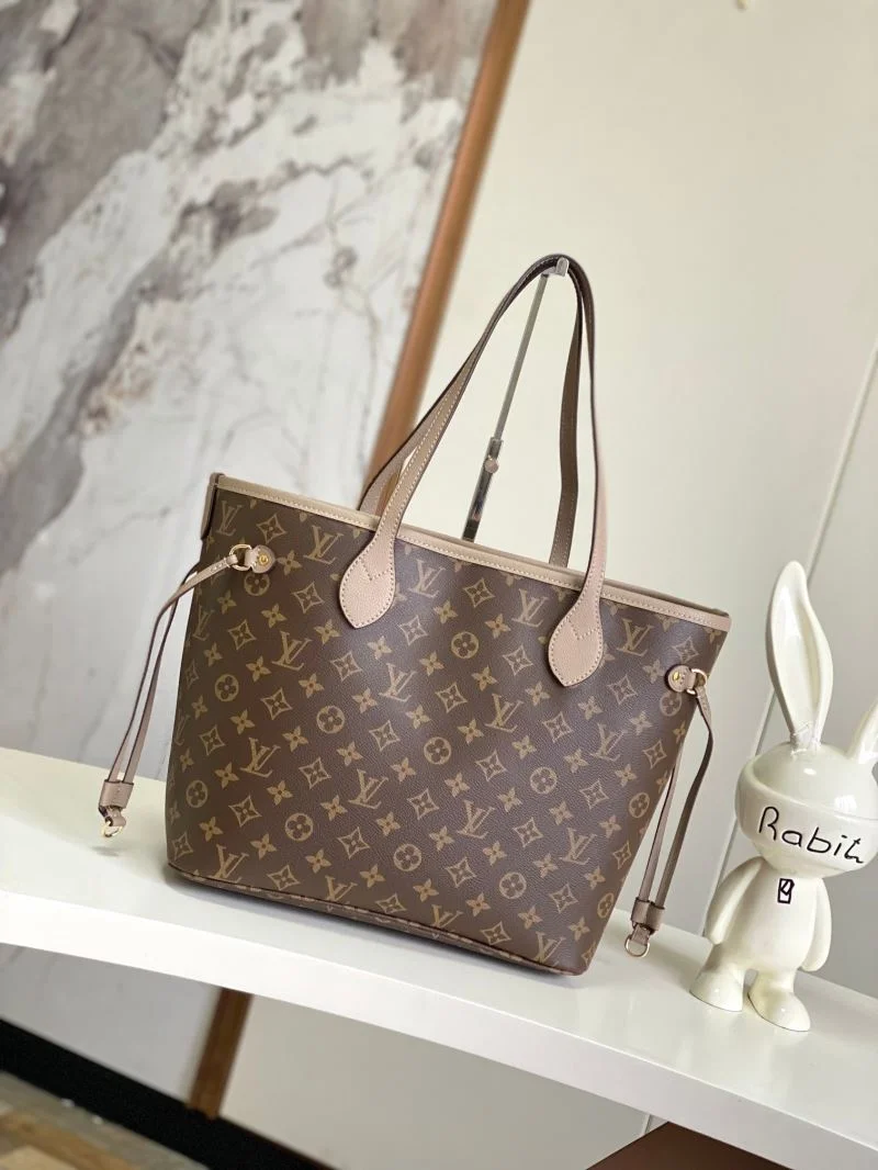 RelaxedFit Louis Vuitton Shopping Bags 38973