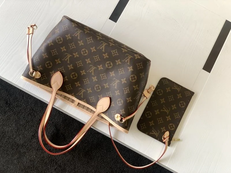 Resilient Louis Vuitton Shopping Bags 37586