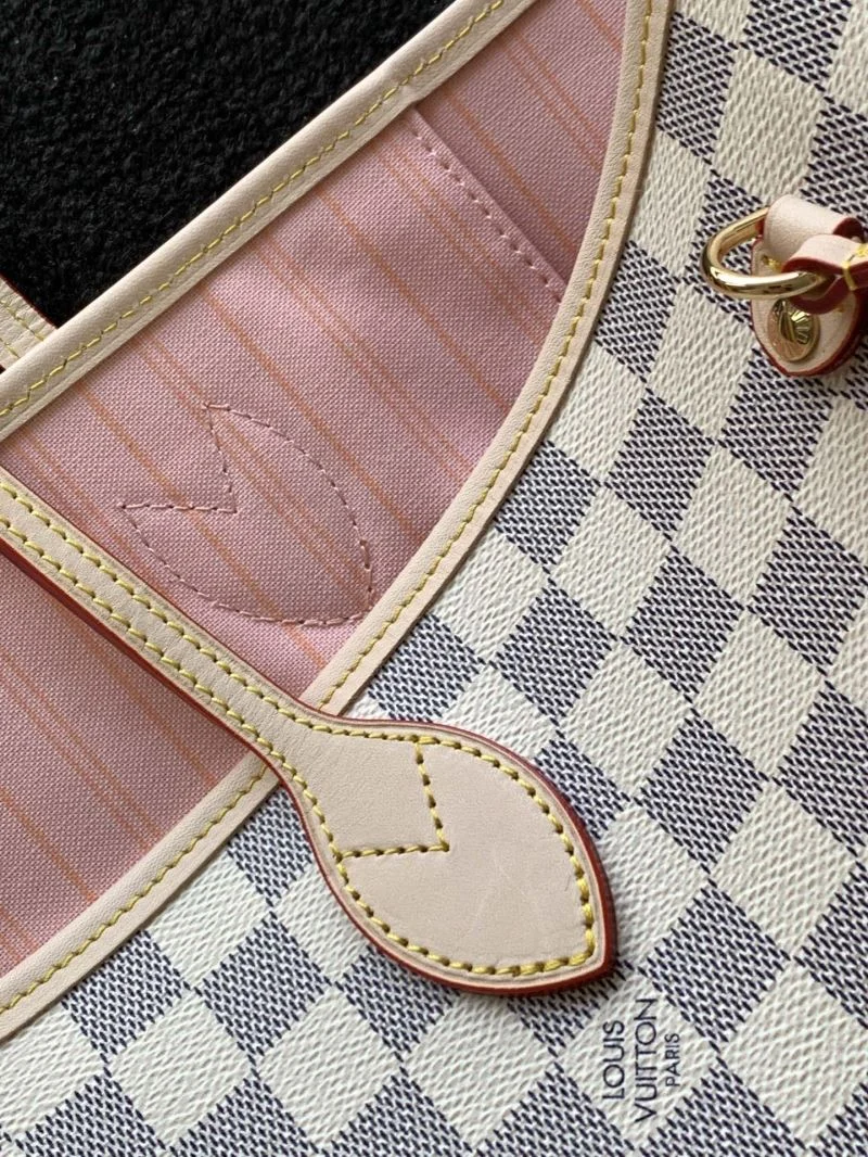 Louis Vuitton Shopping Bags Effortless 38962