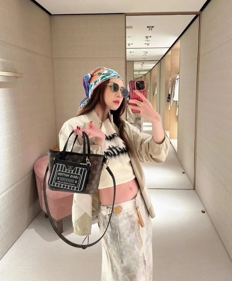 Louis Vuitton Shopping Bags SportInspired 38874