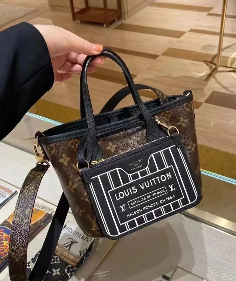 Louis Vuitton Shopping Bags SportInspired 38874