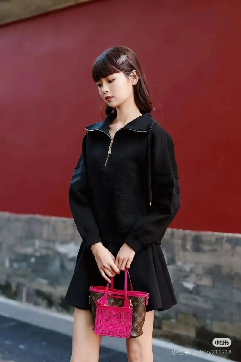 Louis Vuitton Shopping Bags Bold 38884