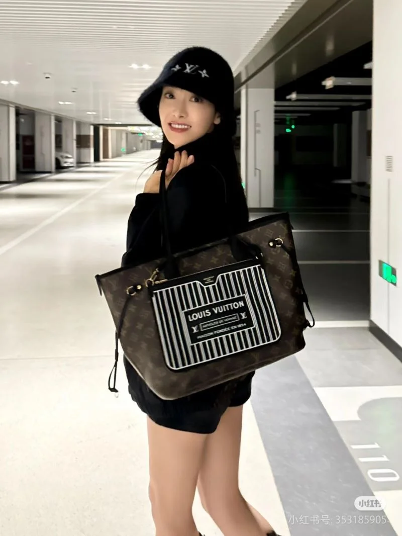OnTrend Louis Vuitton Shopping Bags 38858