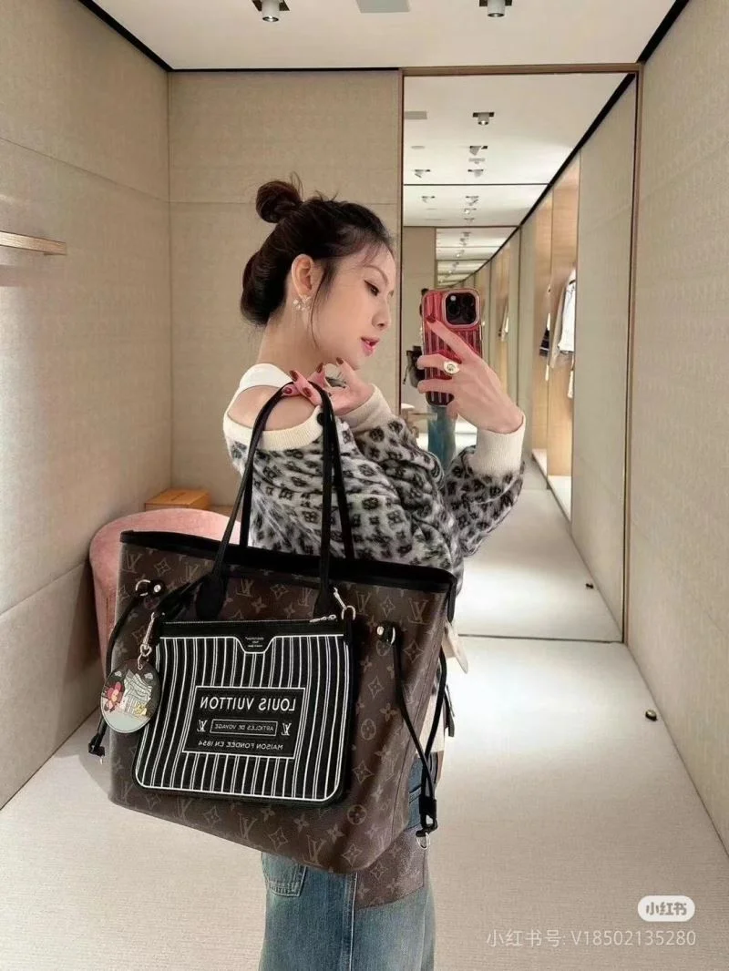 OnTrend Louis Vuitton Shopping Bags 38858