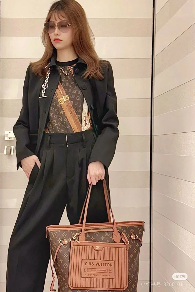 UrbanChic Louis Vuitton Shopping Bags 38870
