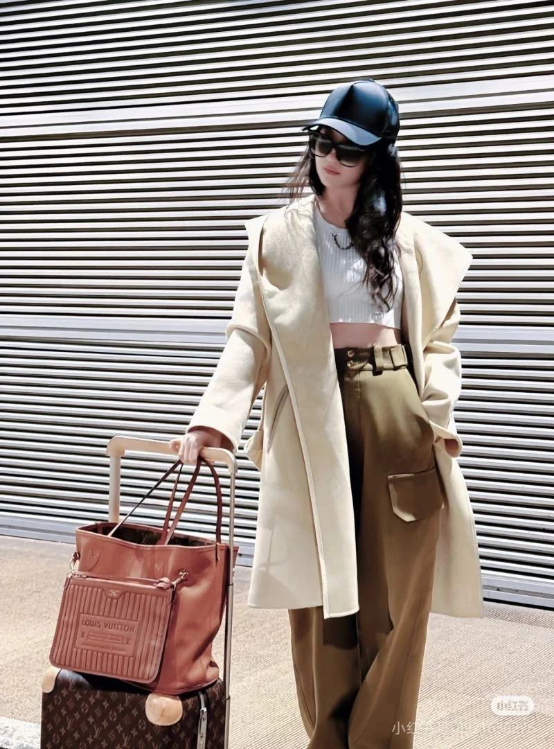 UrbanChic Louis Vuitton Shopping Bags 38870