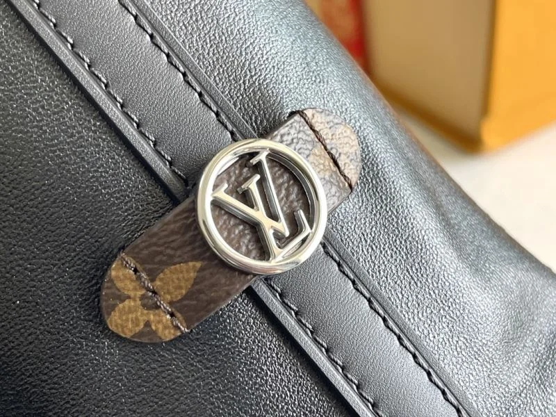 Louis Vuitton Shopping Bags EyeCatching 38843