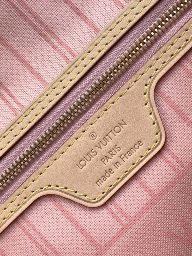 Supportive Louis Vuitton Shopping Bags 38832