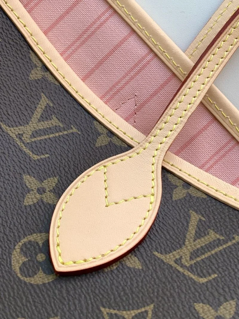 Louis Vuitton Shopping Bags Versatile 38831