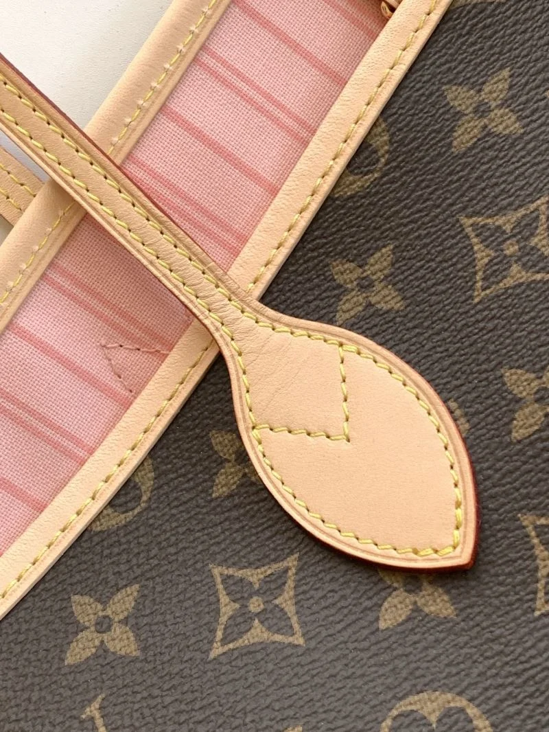 Lightweight Louis Vuitton Shopping Bags 38835