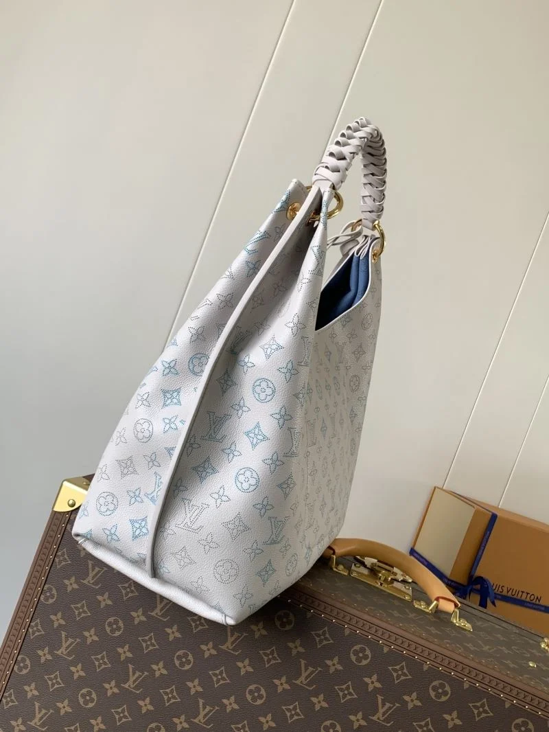 Bright Louis Vuitton Shopping Bags 38816