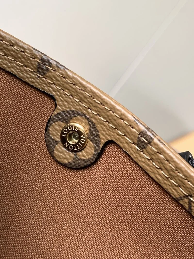 Louis Vuitton Shopping Bags Unisex 38810