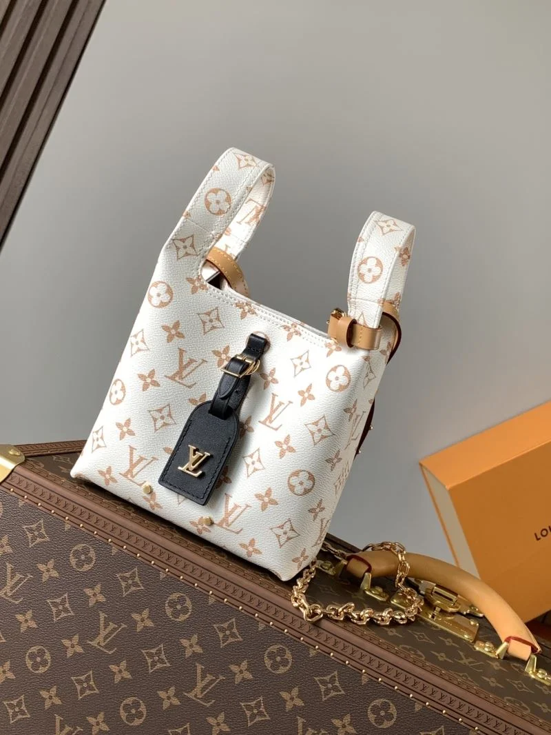 Breathable Louis Vuitton Shopping Bags 38793