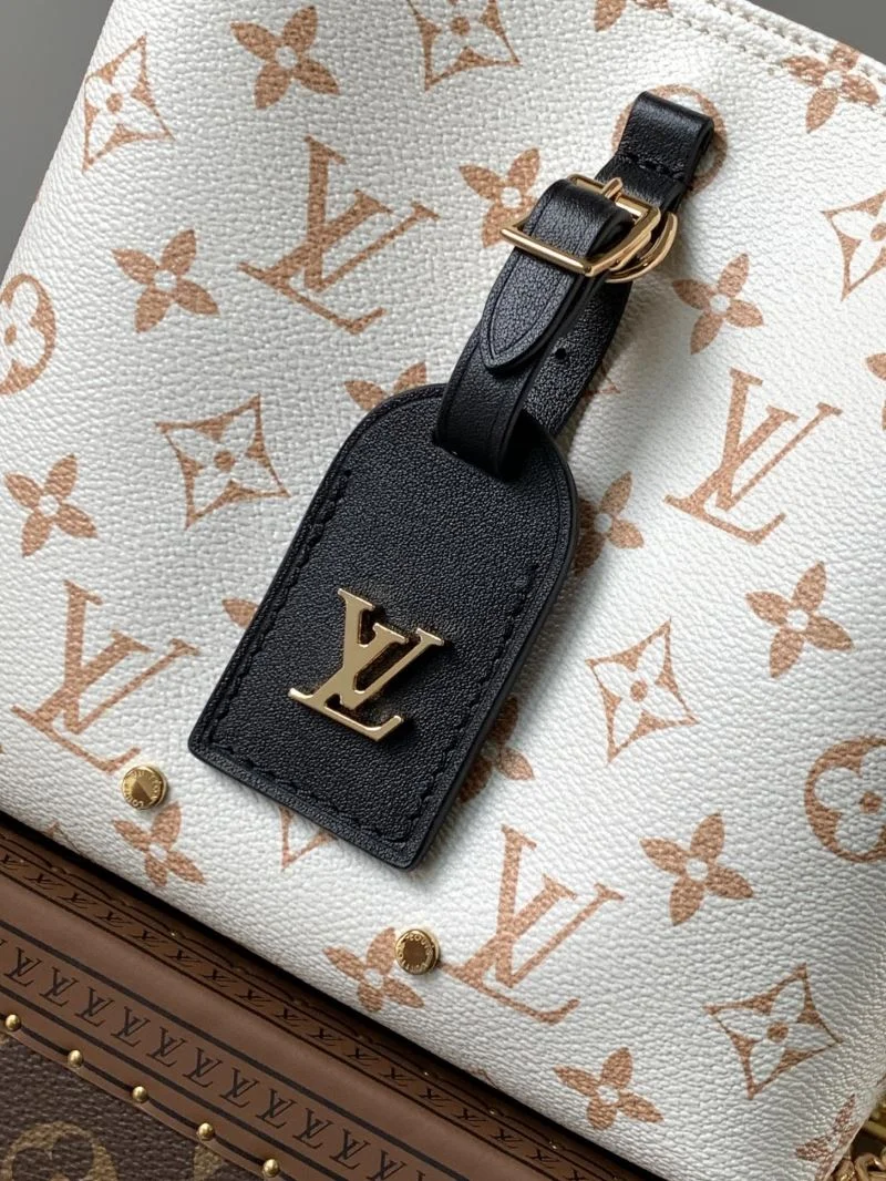 Breathable Louis Vuitton Shopping Bags 38793