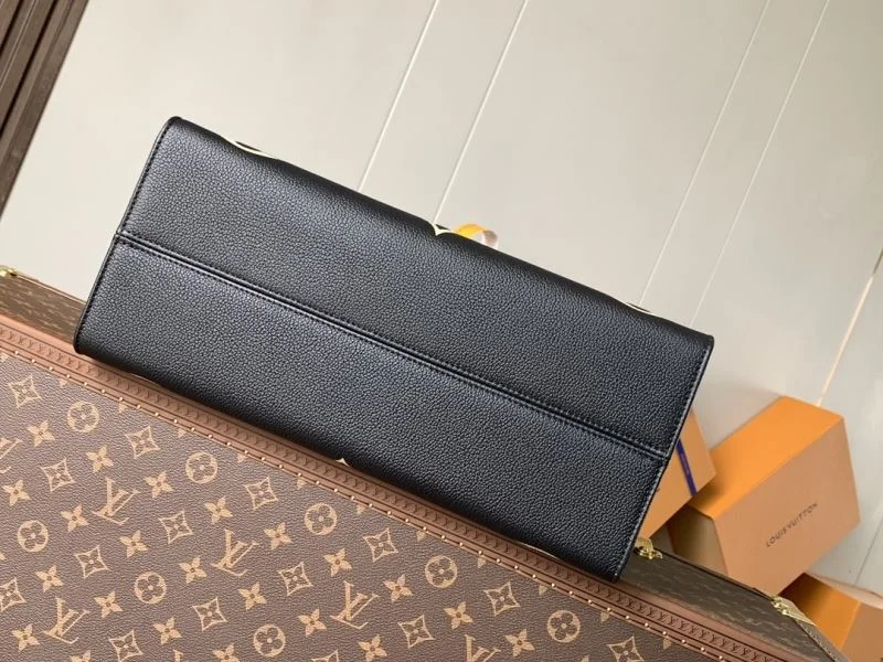 Louis Vuitton Shopping Bags Vibrant 38797