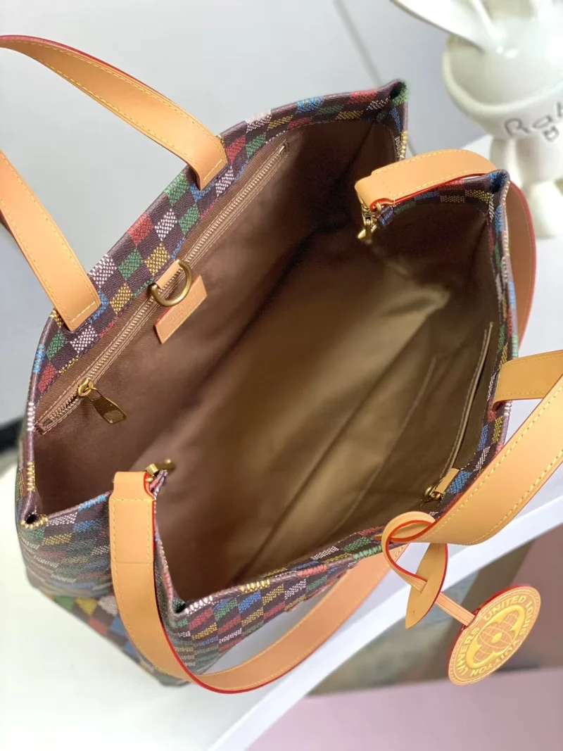 TechFriendly Louis Vuitton Shopping Bags 38798