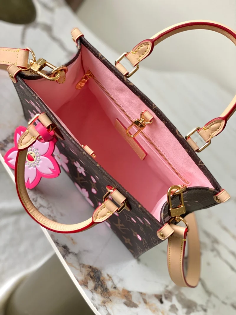 WellDesigned Louis Vuitton Shopping Bags 38799