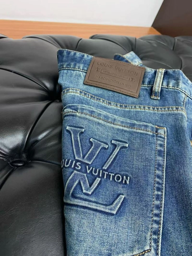 ZipUp Louis Vuitton Short Pants 132190