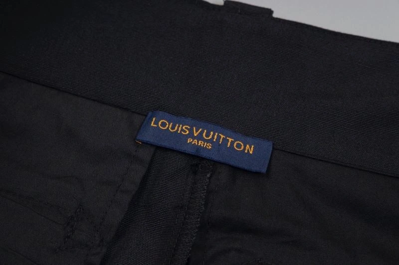 Louis Vuitton Short Pants MoistureWicking 138551