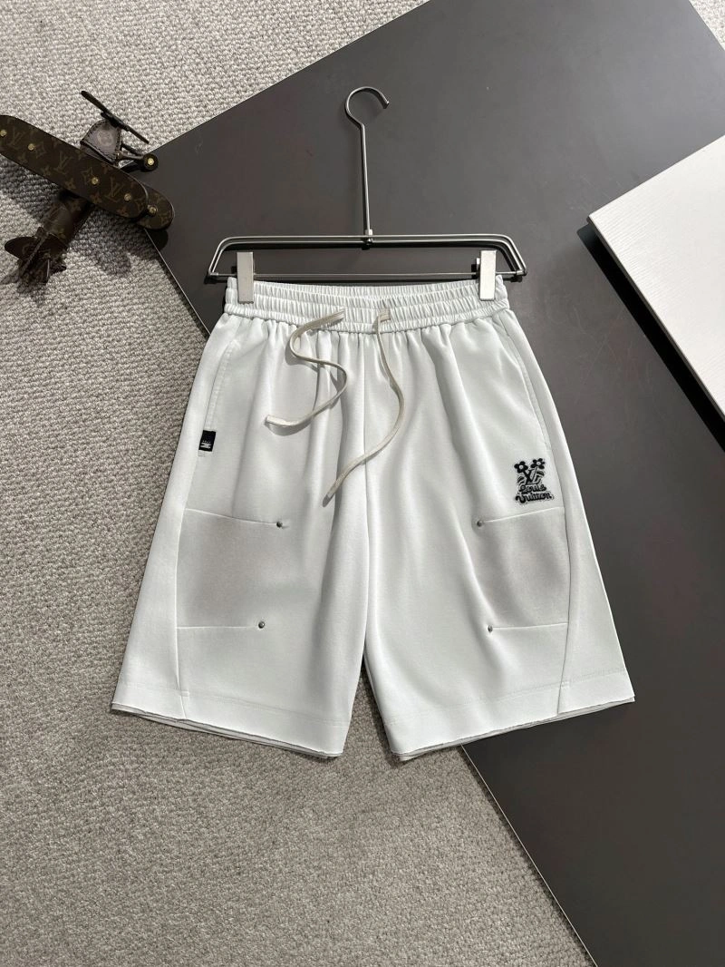 Snug Louis Vuitton Short Pants 138526