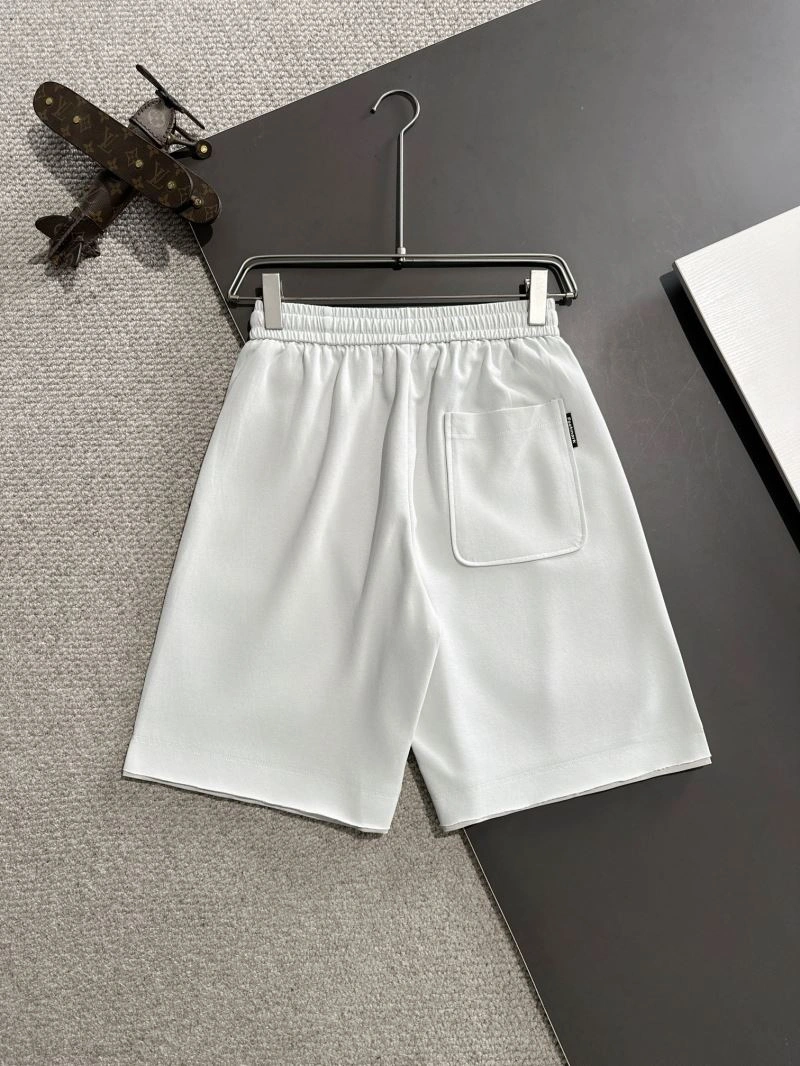 Snug Louis Vuitton Short Pants 138526