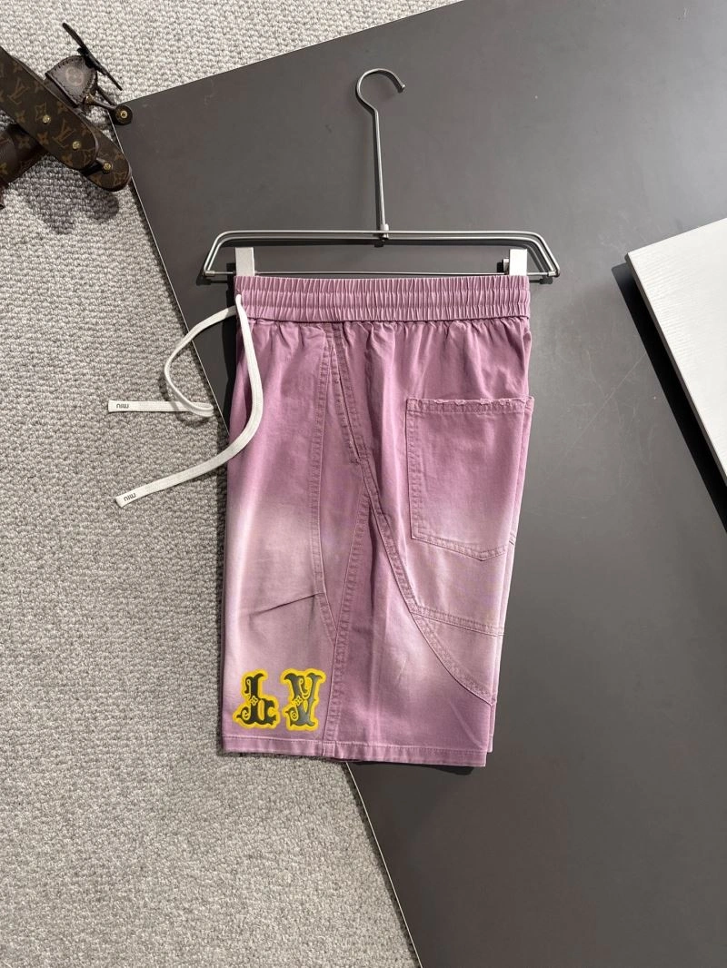 Lightweight Louis Vuitton Short Pants 138522