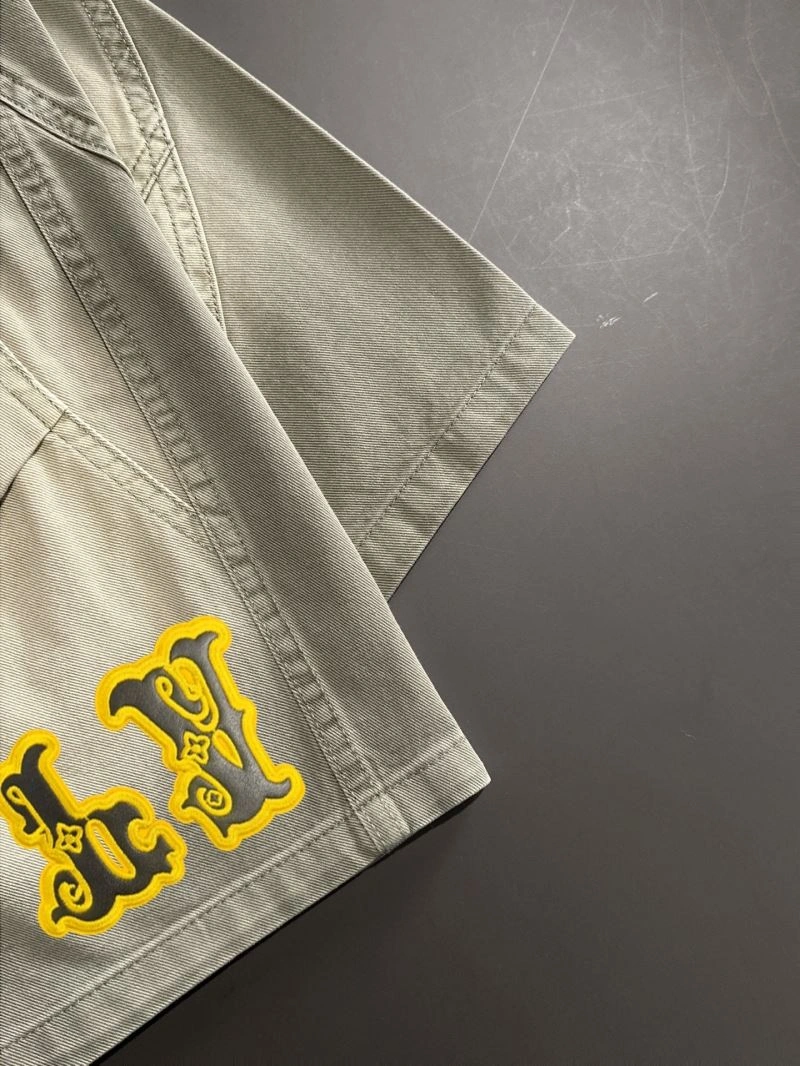 Lightweight Louis Vuitton Short Pants 138547