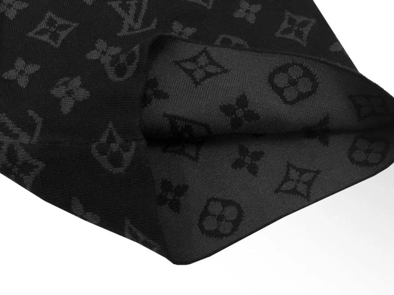 Lightweight Louis Vuitton Short Pants 138536