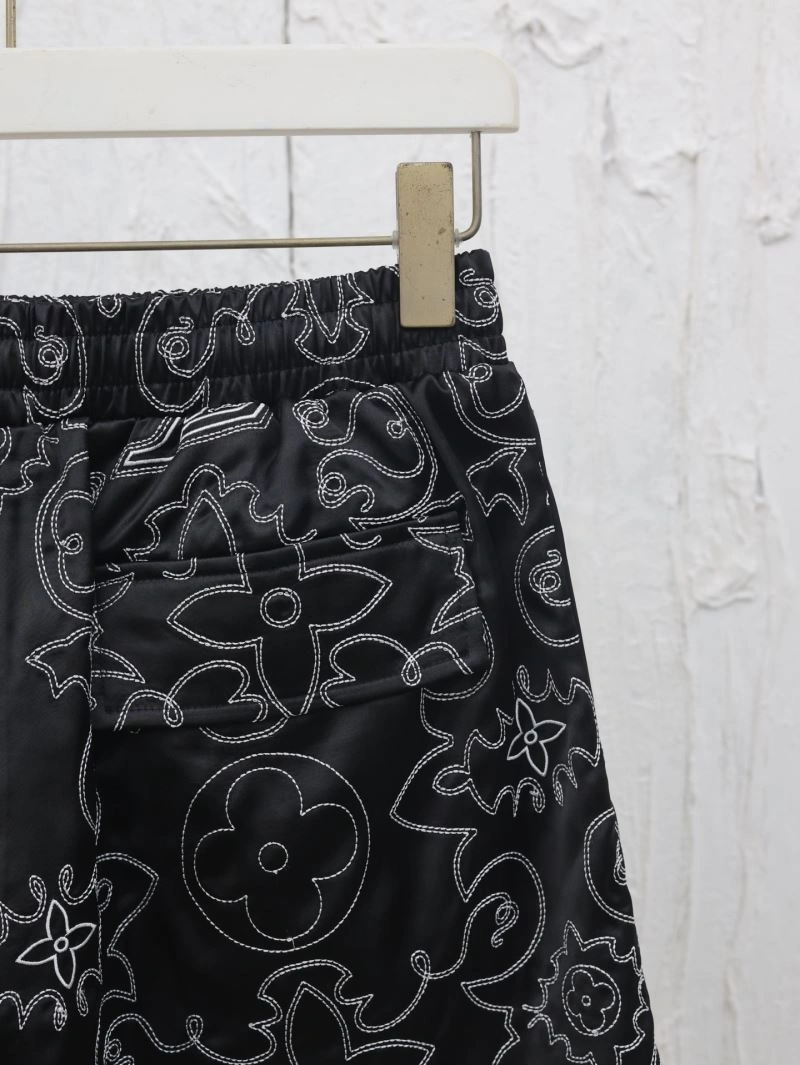 Functional Louis Vuitton Short Pants 138538