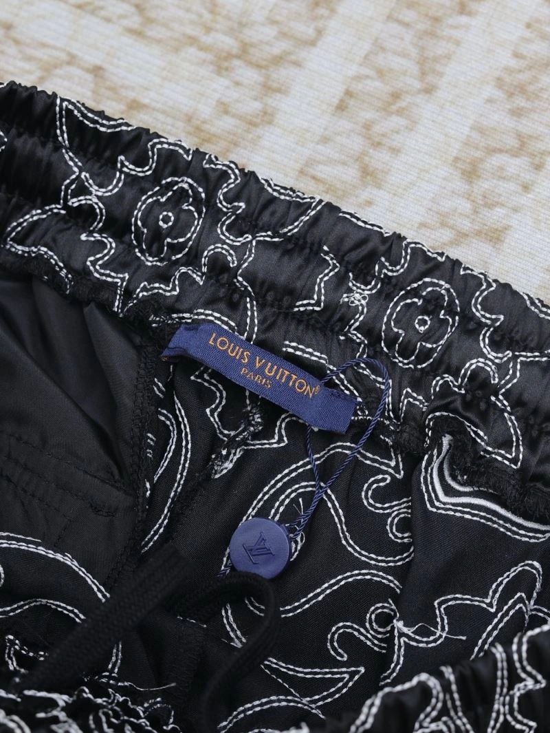 Functional Louis Vuitton Short Pants 138538