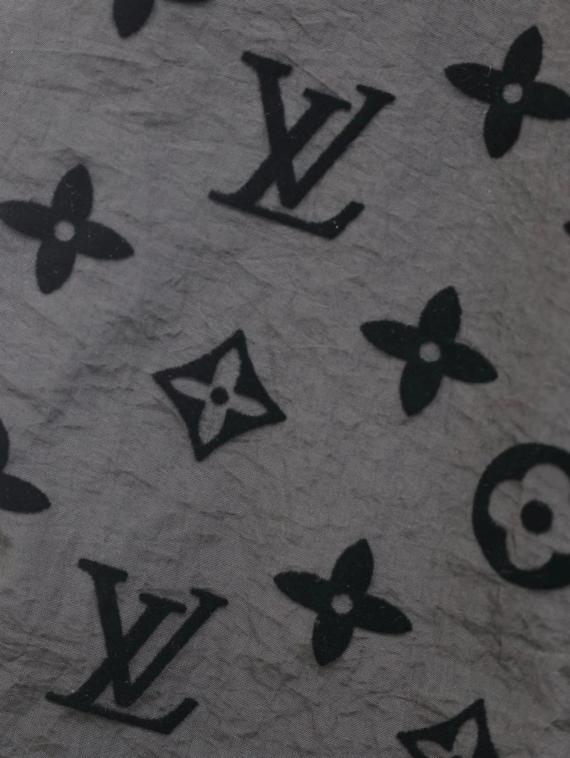 Contemporary Louis Vuitton Short Pants 138518