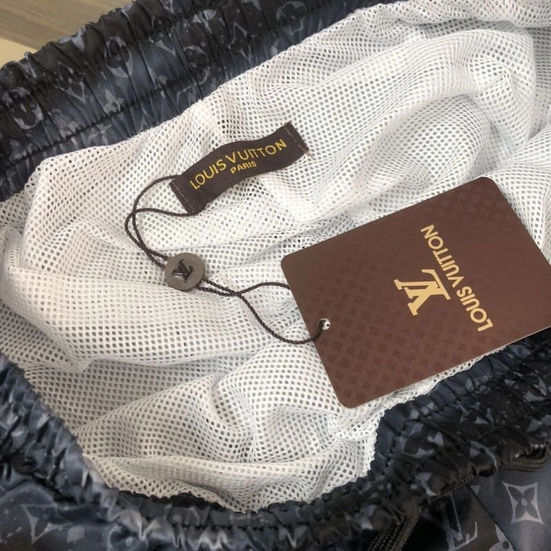 Elegant Louis Vuitton Short Pants 138986
