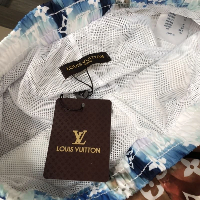 Contemporary Louis Vuitton Short Pants 138982