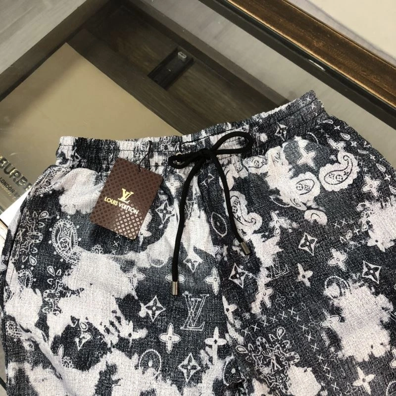 Cozy Louis Vuitton Short Pants 138947