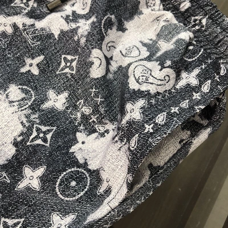 Cozy Louis Vuitton Short Pants 138947
