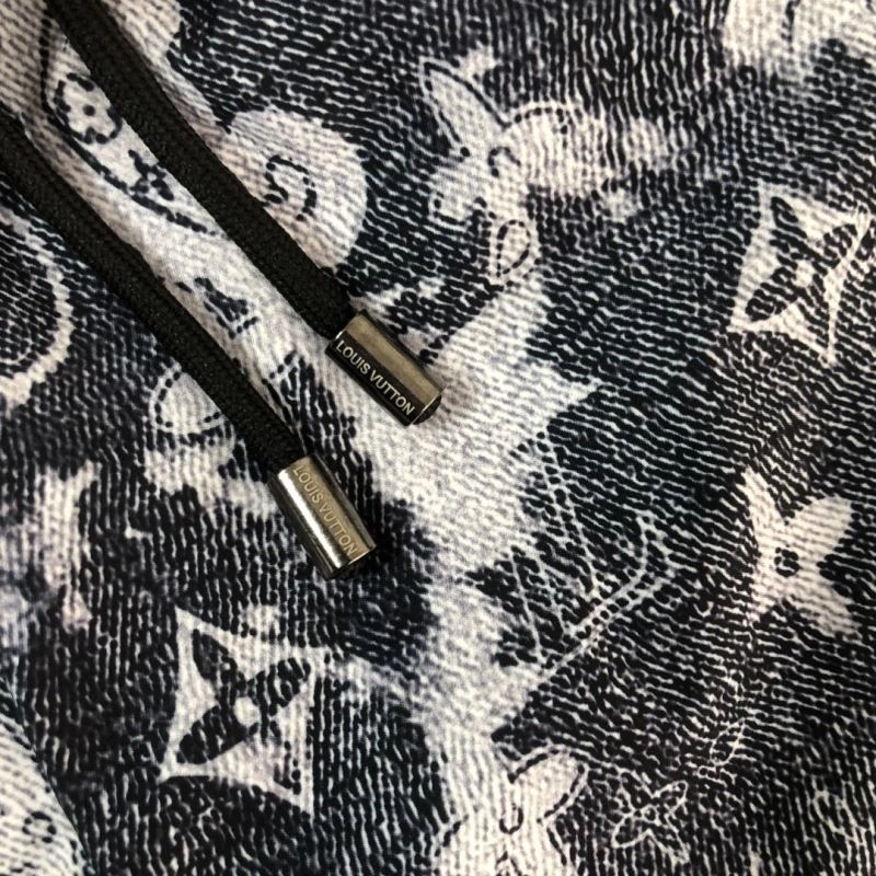 Cozy Louis Vuitton Short Pants 138947