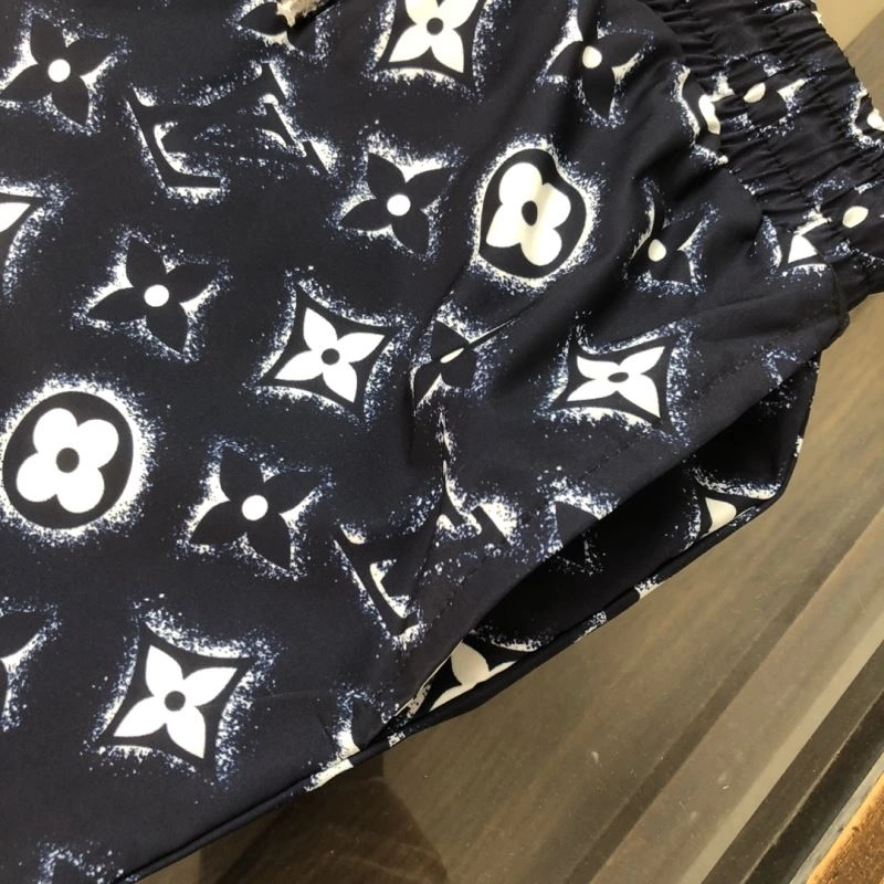 Unisex Louis Vuitton Short Pants 138972