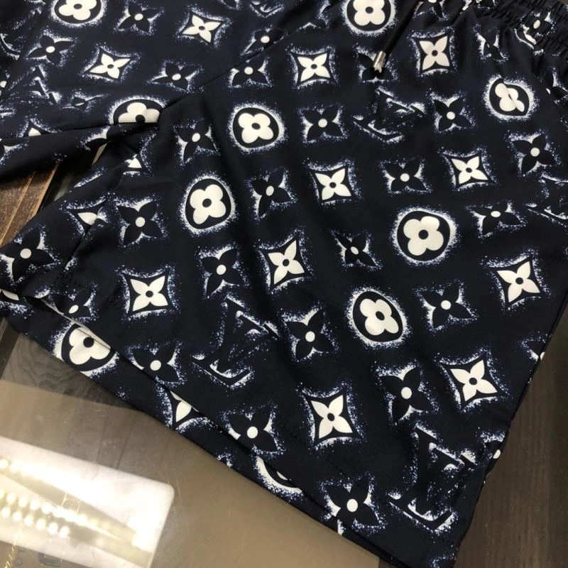 Unisex Louis Vuitton Short Pants 138972