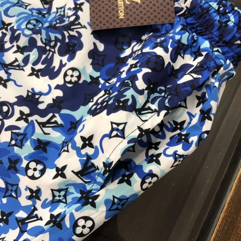 Sporty Louis Vuitton Short Pants 138963