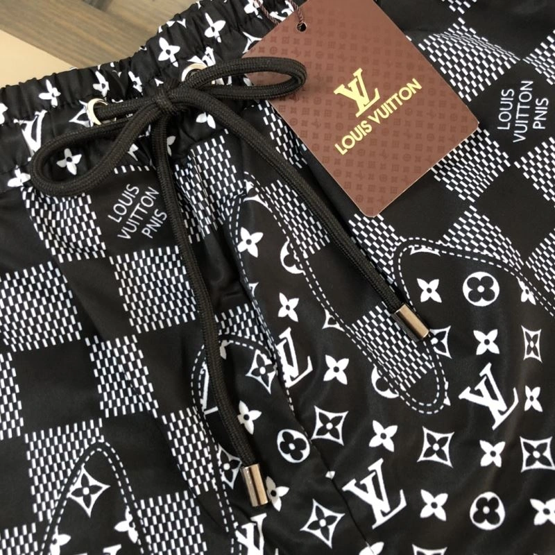 Sophisticated Louis Vuitton Short Pants 138954