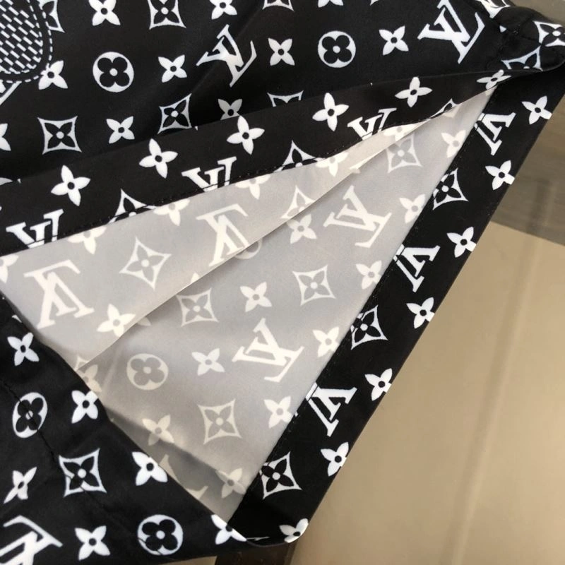Sophisticated Louis Vuitton Short Pants 138954
