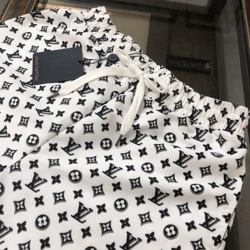 Lightweight Louis Vuitton Short Pants 138978